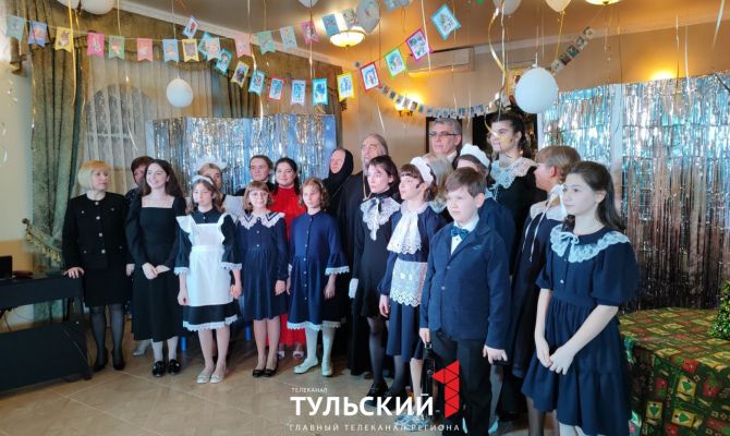 Дмитрий Миляев посетил приют для девочек-сирот при женском монастыре