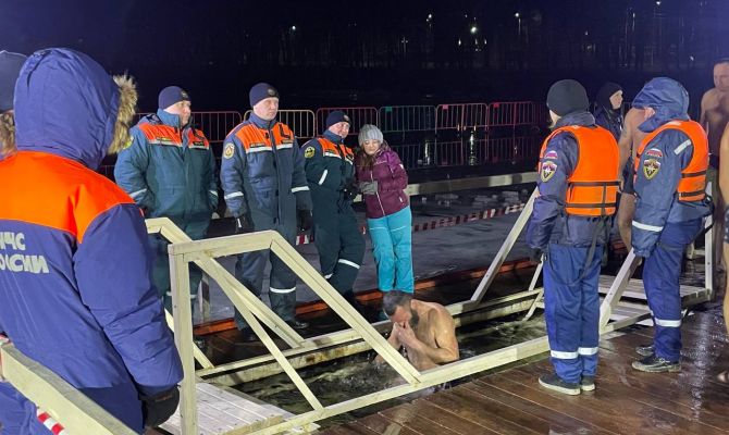 Стало известно, сколько туляков приняли участие в крещенских купаниях