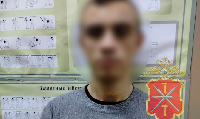 В Кимовске 18-летний молодой человек украл бензопилу