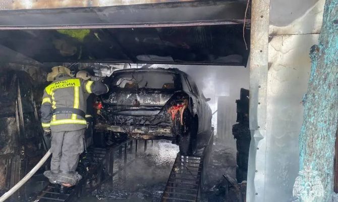 На пожаре в Суворове пострадал 39-летний мужчина