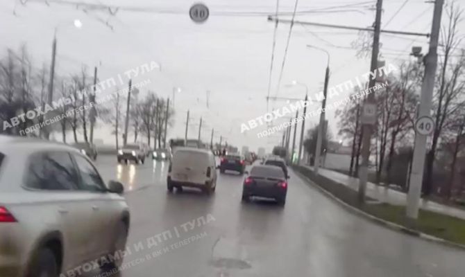 На Пролетарском мосту в Туле снизили скорость до 40 километров в час