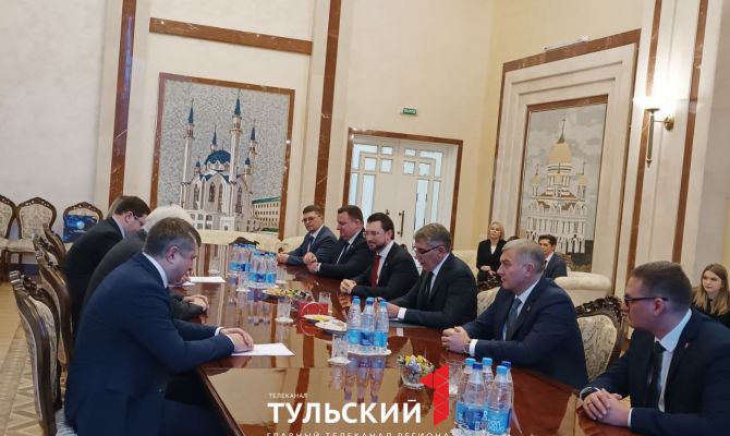 Дмитрий Миляев обсудил с Борисом Грызловым работу белорусских строителей в Тульской области