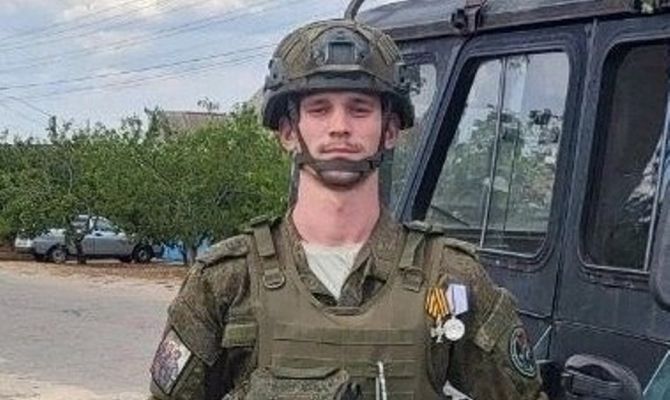 Добровольца из Алексина наградили медалью "За отвагу" и Георгиевским Крестом в зоне СВО