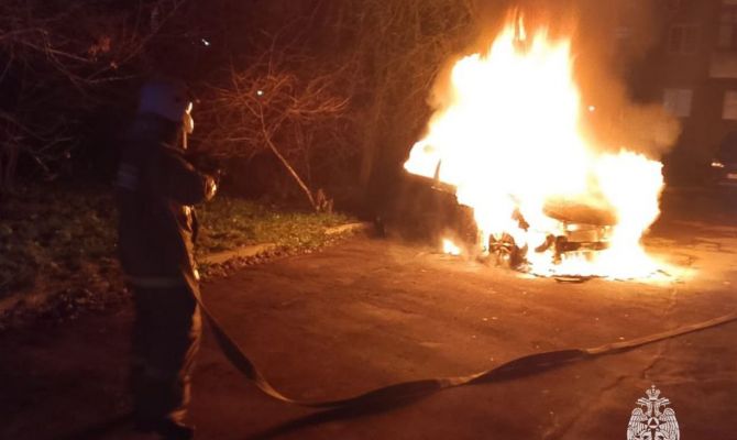 В Щекине сгорел легковой автомобиль
