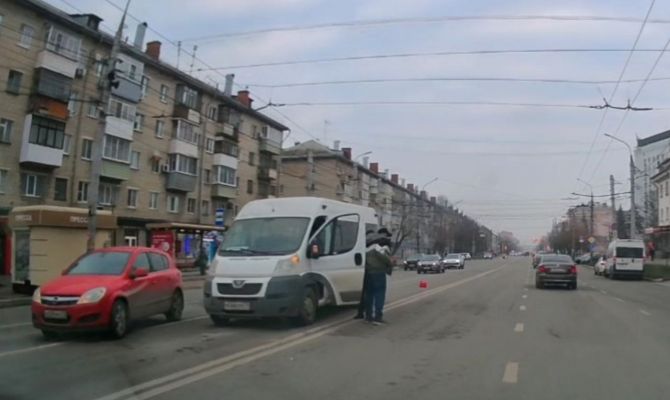 В Туле водитель маршрутки скончался прямо за рулем