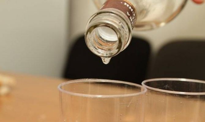 Алкоголь в России предложили маркировать устрашающими картинками​​​​​​​