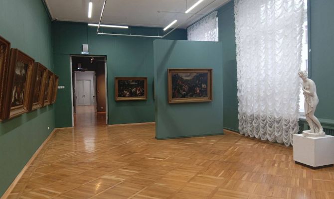 Музей Тулы вернул на свои места полотна Крамского и Сурикова