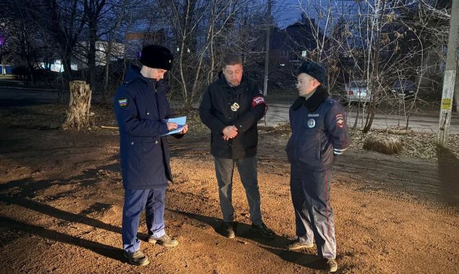 Прокуратура проверит разбитые дороги рядом с домом в Донском