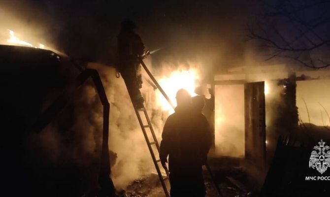 Мужчина и женщина погибли при ночном пожаре в Туле