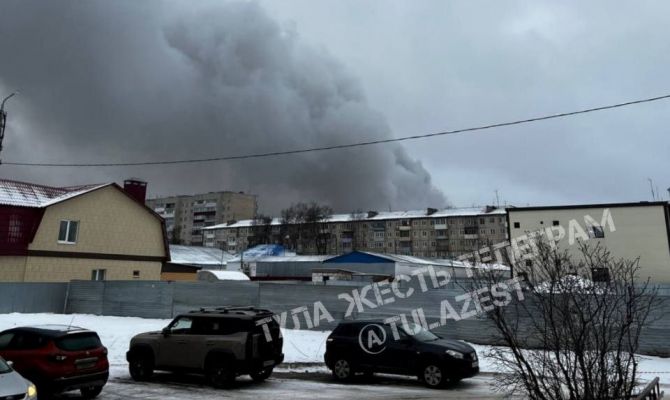 В Щекине загорелось предприятие "Техностиль"