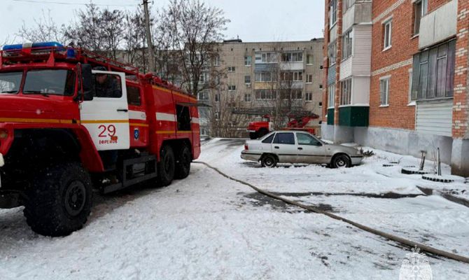 В Ефремове из горящего дома спасли 5 человек