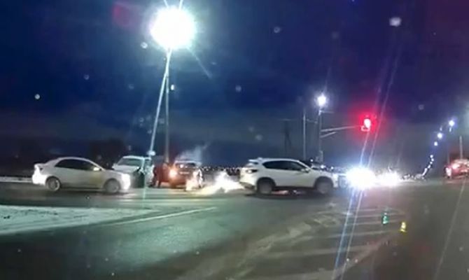 Жесткое столкновение на трассе М-2 под Тулой: видео