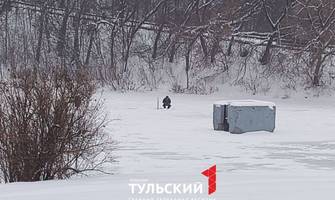 В Рогожинском парке активно идёт зимняя рыбалка