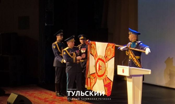 Тульскую 106-ю дивизию ВДВ наградили Орденом Суворова