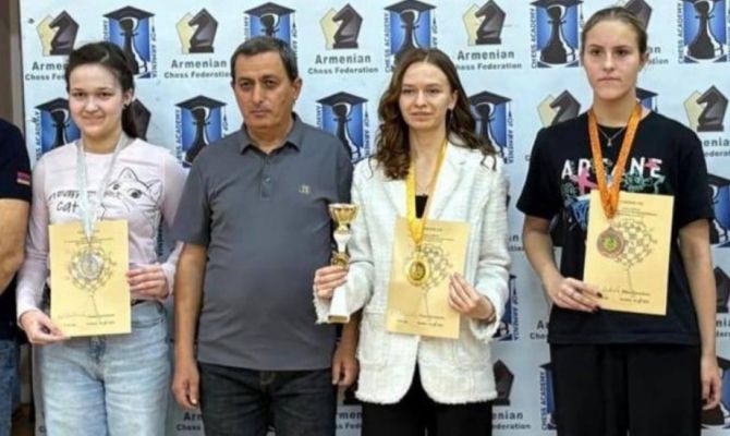 Тульские спортсмены заняли первые места на первом этапе Кубка мира по решению шахматных композиций