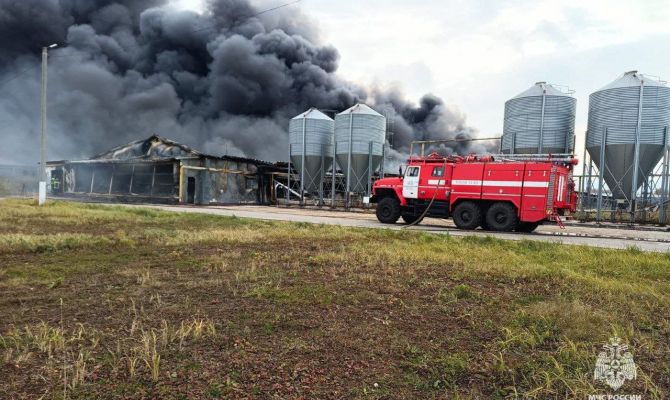 На предприятии "Воловский бройлер" произошел крупный пожар