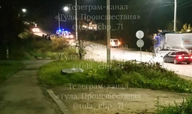 Ночью в поселке Ленинский произошло тройное ДТП