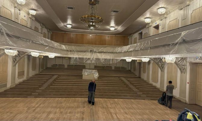 В Тульской филармонии установили лифт