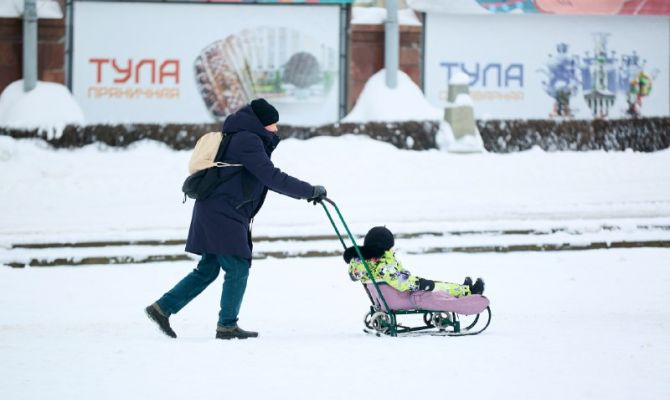 Пособие по уходу за ребенком с 1 февраля дойдет до 83 тысяч рублей