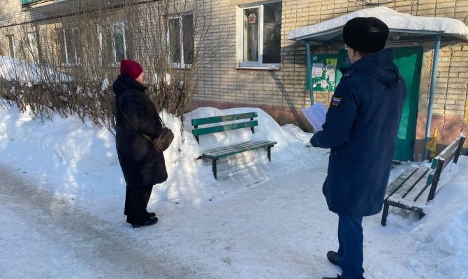 Прокуратура проверила чистоту дворов в поселке Иншинский