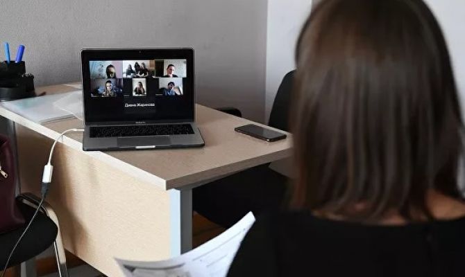 Российским школам порекомендовали готовиться к возвращению на дистанционное обучение
