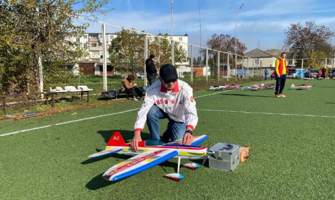 Житель Тулы завоевал серебряную медаль на соревнованиях по авиамоделированию