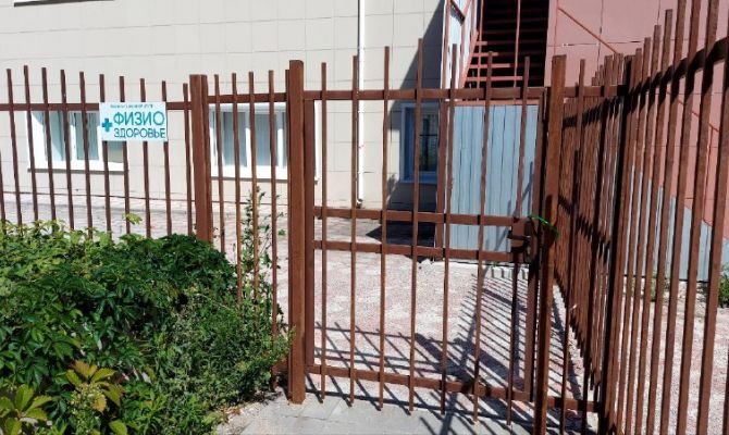 В Туле владельцы частной клиники отвоевывали оборудование с помощью лома и полиции