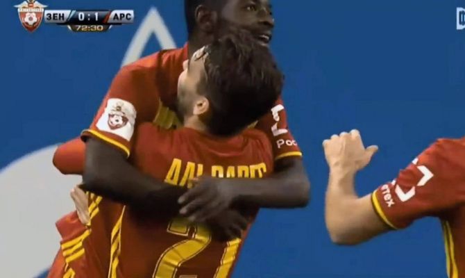 "Арсенал" забил "Зениту" первый в истории противостояния двух команд гол