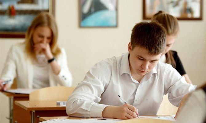 В этом году итоговое сочинение разрешат переписать