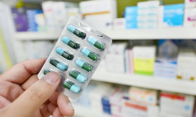 В России лекарства могут начать продавать в супермаркетах
