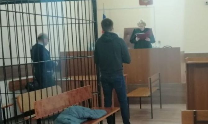 В Донском вынесли приговор бывшему сотруднику ИК за передачу мобильников осужденному