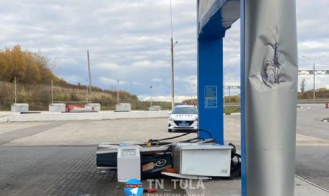 В Ясногорске будут судить водителя грузовика, протаранившего заправку