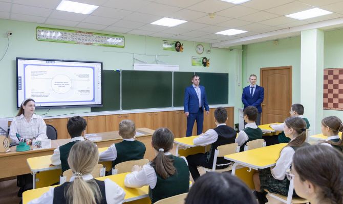 Тульские школьники попробовали себя в роли владельцев магазина приложений