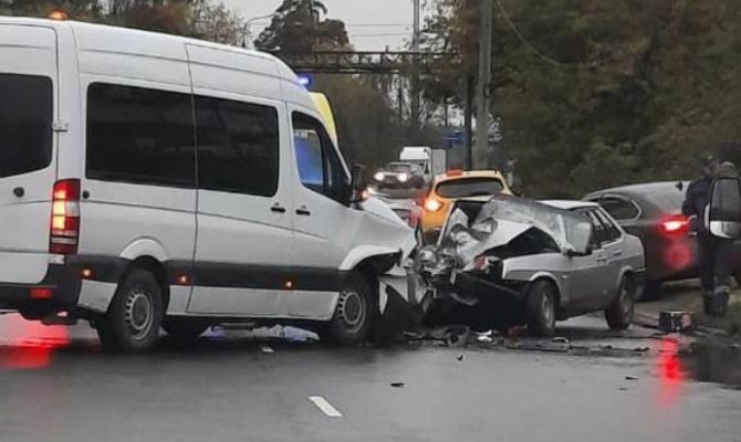 В Московской области туляк спровоцировал аварию на «встречке»: видео