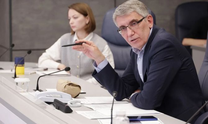 Дмитрий Миляев взял на личный контроль проблему неприятного запаха в Новомосковске