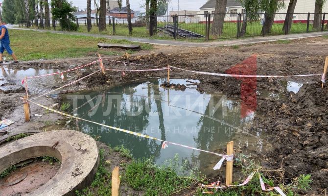 В Узловой девочка упала в яму со сточными водами: мама хочет показать ребенка психологу 