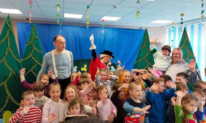 Тульский театр кукол впервые выступил с гастролями в Мариуполе