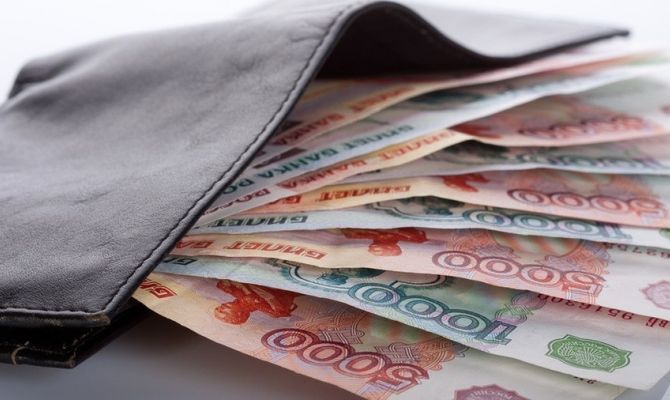 В России планируют пересмотреть зарплату медиков