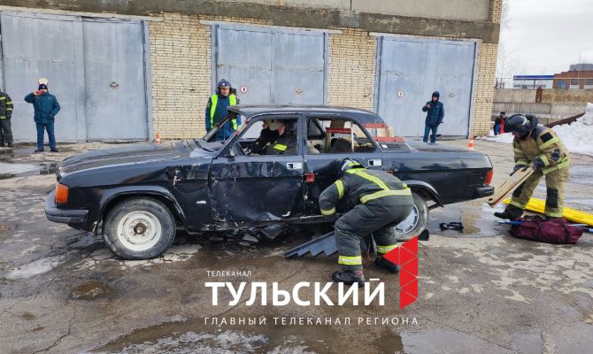 Cпасатели назвали самые опасные предметы в машине при аварии