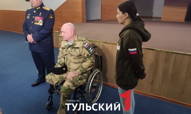 Добровольцу СВО в Тульской области вручили Орден Мужества и ключи от квартиры