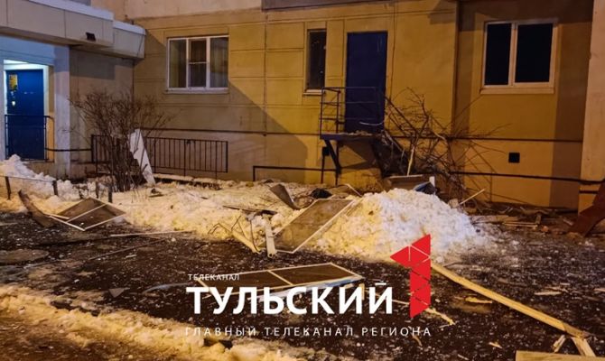 Жители поврежденной обломками беспилотника многоэтажки на Хворостухина в Туле вернулись домой