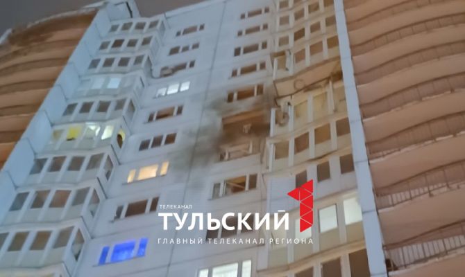 Беспилотник врезался в многоэтажку на улице Хворостухина в Туле