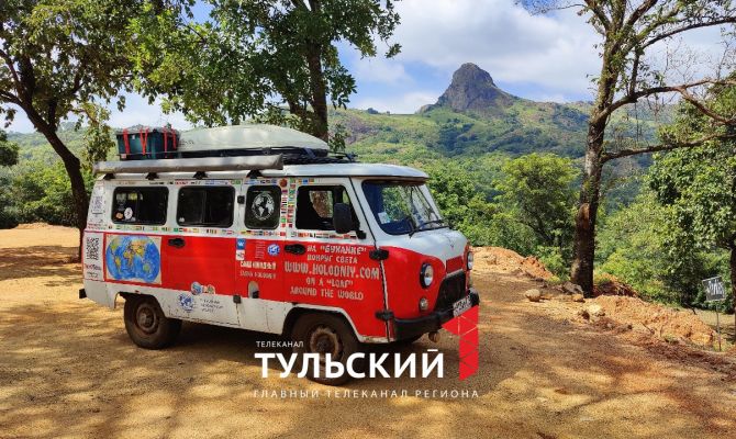 Туляк отправился в путешествие по Африке на "буханке"