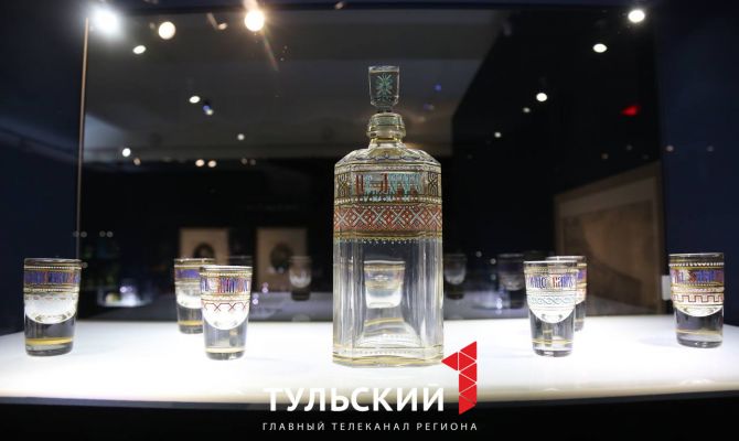 Тулякам показали, из каких рюмок мог пить Александр III