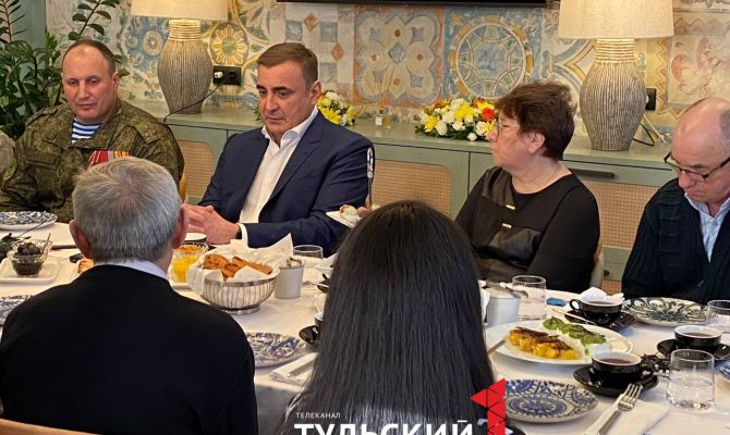 Губернатор Алексей Дюмин встретился с семьями участников СВО
