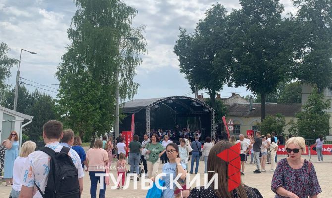 Пирожки со жгучим растением и парные бои: в Тульской области стартовал Фестиваль Крапивы