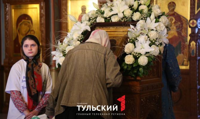 Туляки выстроились в очередь к Казанской иконе Божией Матери