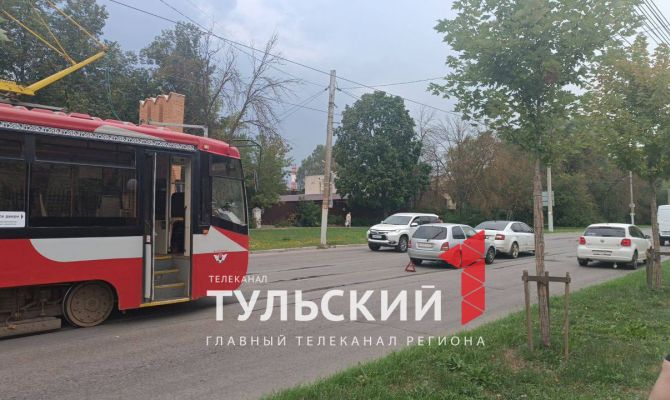 Из-за ДТП на улице Тимирязева в Туле «встали» трамваи