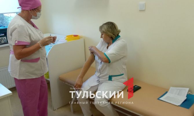 Тульские врачи назвали лучшее время для вакцинации от гриппа