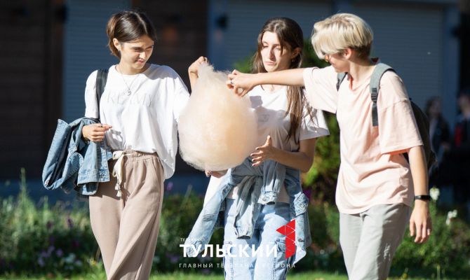 Как туляки провели последний теплый день года: фоторепортаж